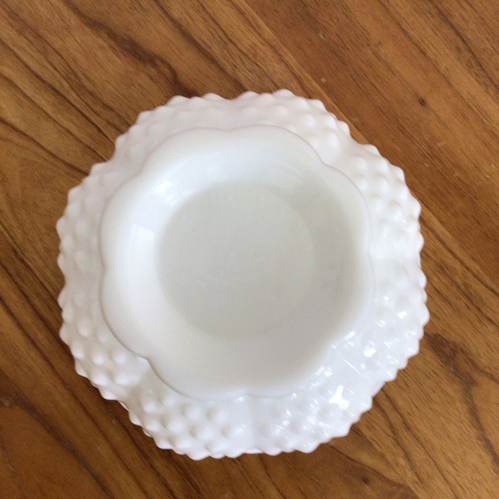 Vintage Fenton White Milk Glass Hobnail Sawtooth Pedestal Candle Holder Bowl - Picture 7 of 9